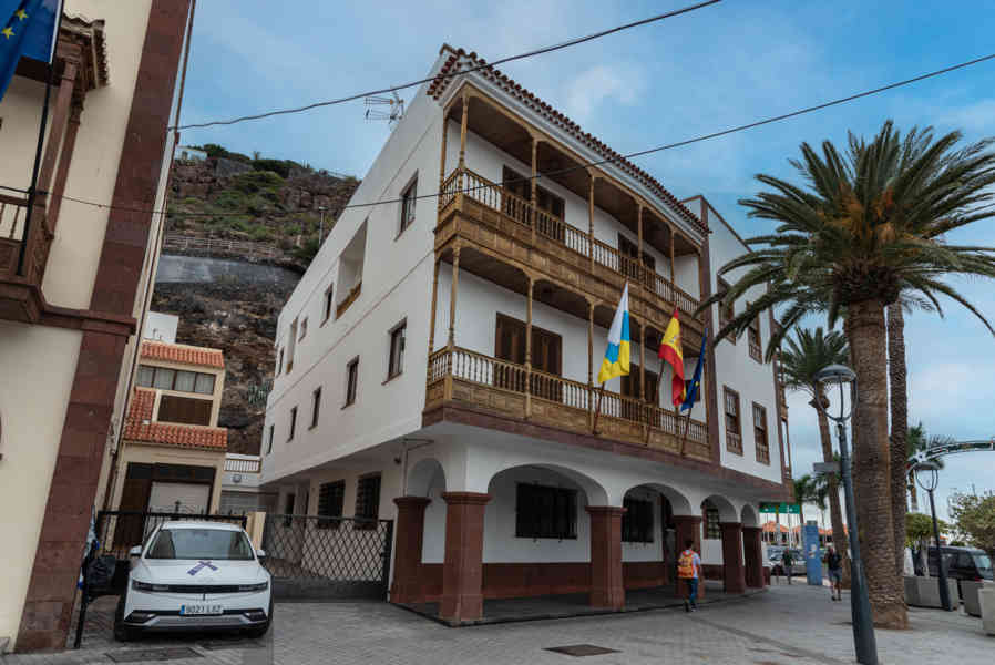 La Gomera 08 - San Sebastián de La Gomera - edificio deDirección Insular de la Administración General del Estado en La Gomera .jpg